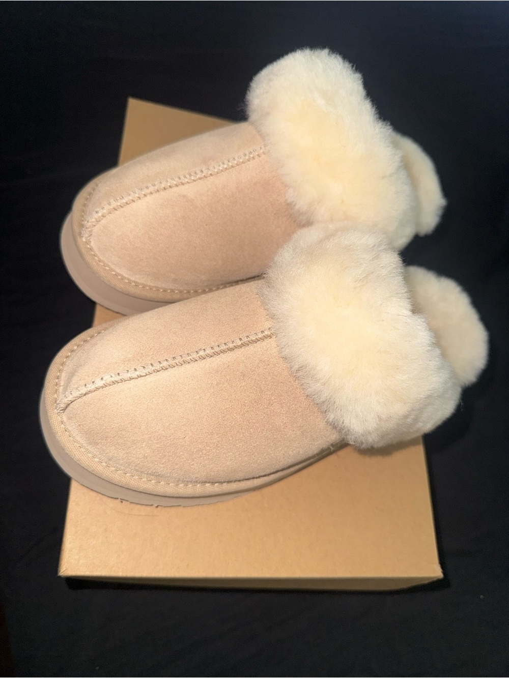 UGG® Disquette Platform Clog 
Kids 4